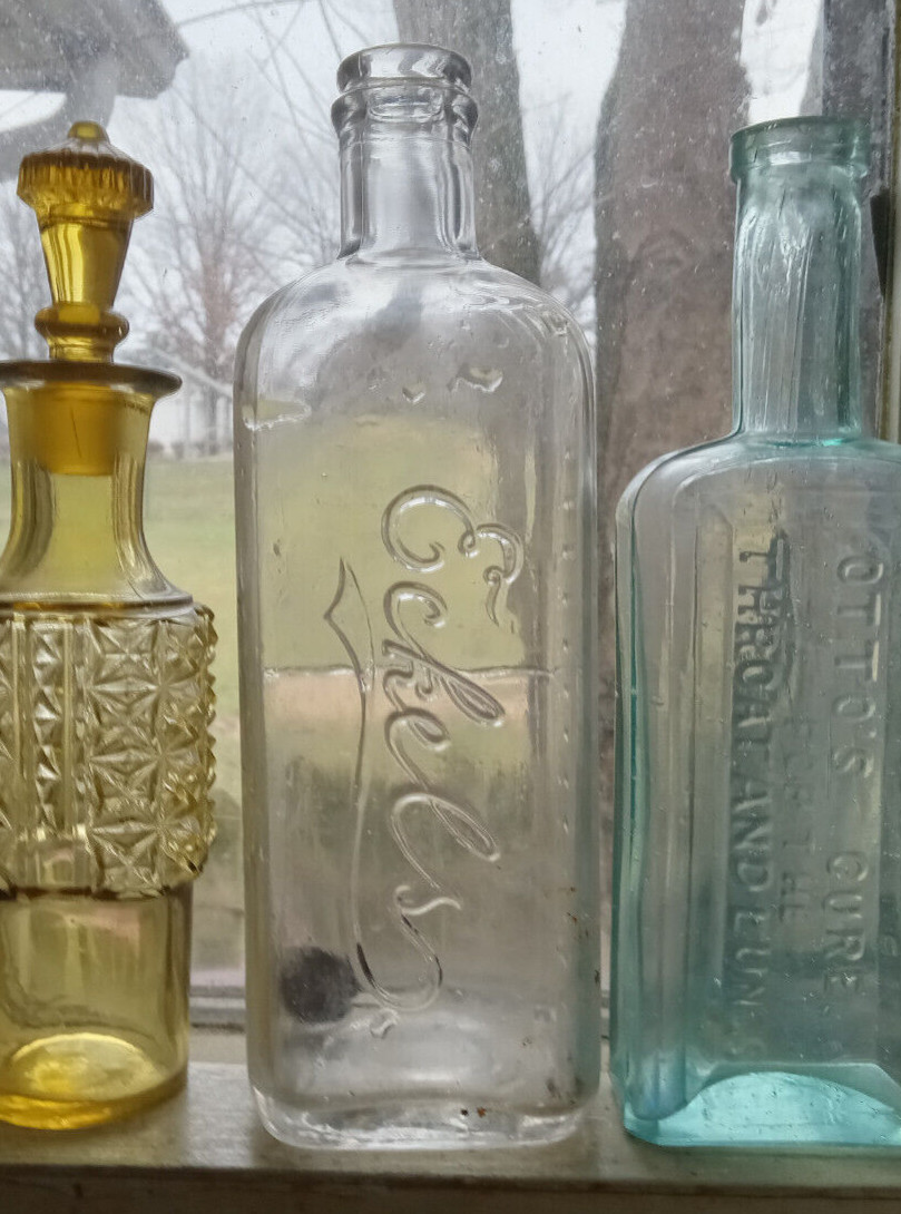ECKELS EMBALMING FLUID BOTTLE WITH MEASUREMENTS USED BY UNDERTAKER FOR DEAD BODY