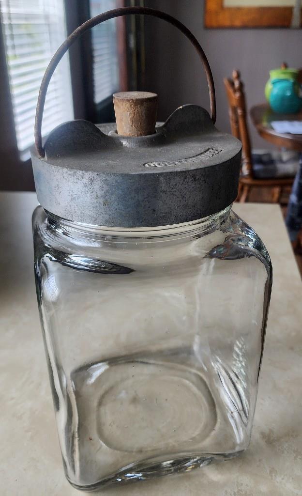 ANTIQUE DODGE CHEMICAL CO. BOSTON MA. 4 QT EMBALMING FLUID MORTICIAN GLASS JAR