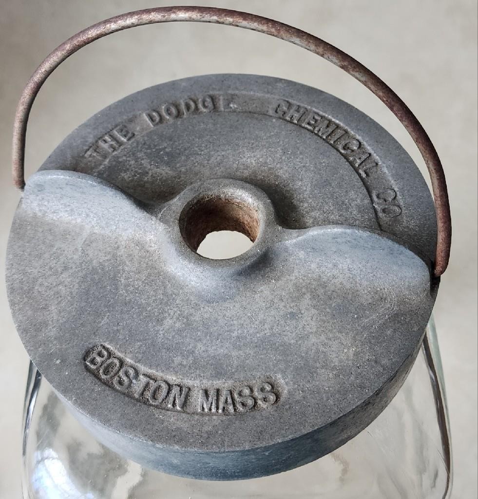 ANTIQUE DODGE CHEMICAL CO. BOSTON MA. 4 QT EMBALMING FLUID MORTICIAN GLASS JAR