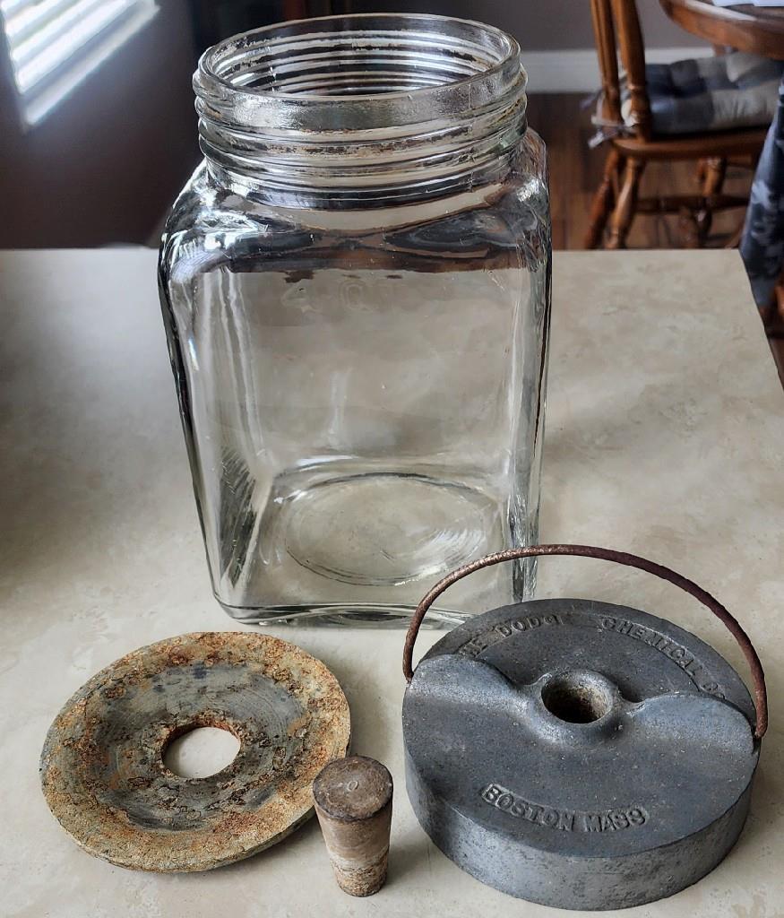 ANTIQUE DODGE CHEMICAL CO. BOSTON MA. 4 QT EMBALMING FLUID MORTICIAN GLASS JAR