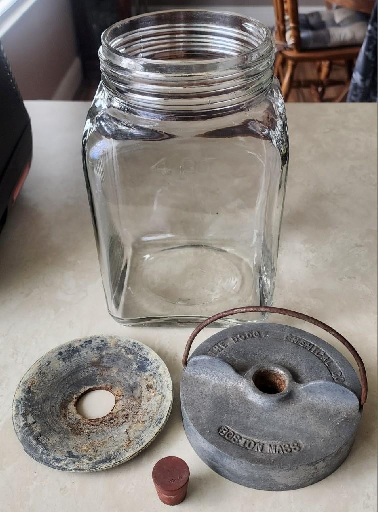 ANTIQUE DODGE CHEMICAL CO. BOSTON MA. 4 QT EMBALMING FLUID MORTICIAN GLASS JAR