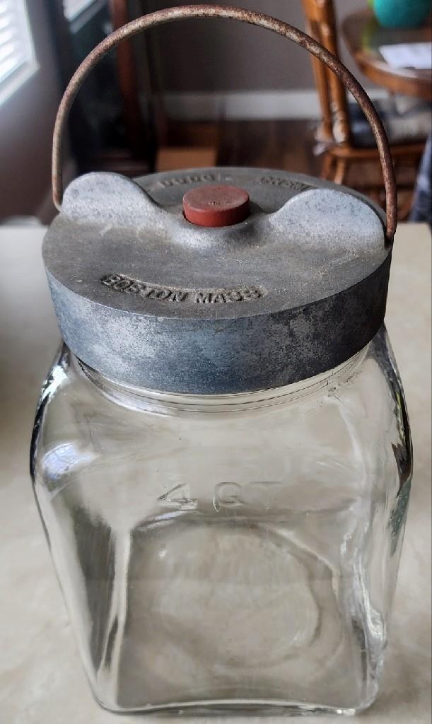 ANTIQUE DODGE CHEMICAL CO. BOSTON MA. 4 QT EMBALMING FLUID MORTICIAN GLASS JAR