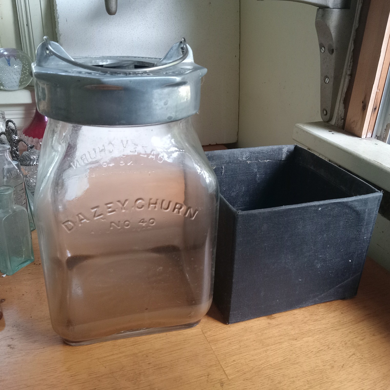 EMBALMERS SUPPLY CO DAZEY CHURN NO.40 GALLON GLASS JAR USED WHEN EMBALMING BODY