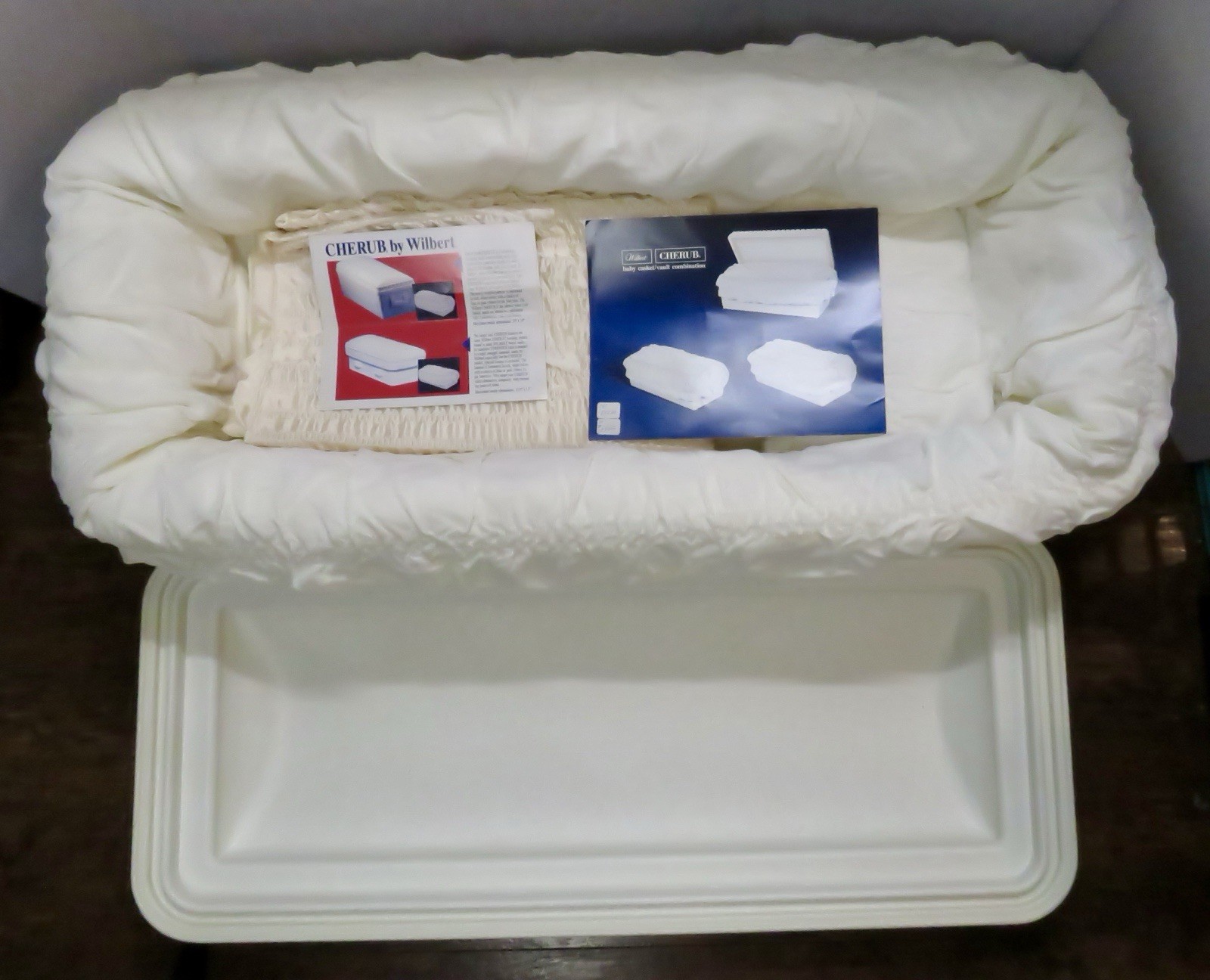 Child/Infant Wilbert Cherub Strentex Casket