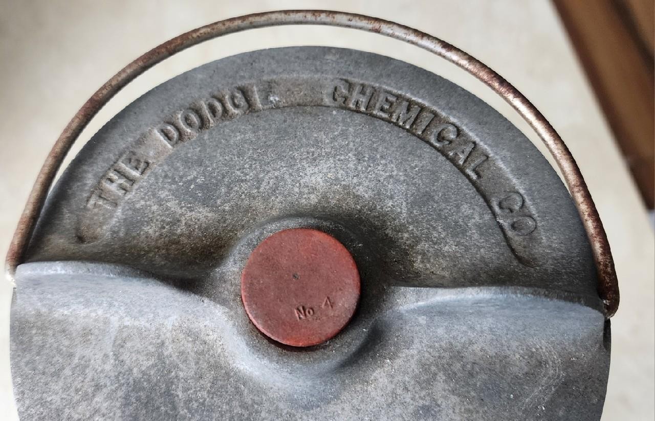 ANTIQUE DODGE CHEMICAL CO. BOSTON MA. 4 QT EMBALMING FLUID MORTICIAN GLASS JAR