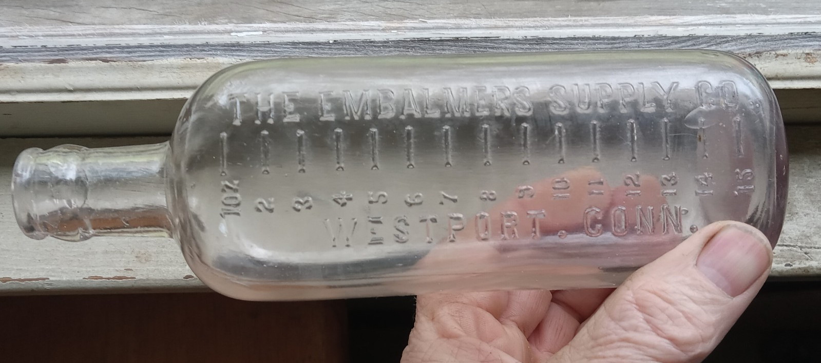 THE EMBALMERS SUPPLY CO WESTPORT,CONN 120 YR OLD POISON BOTTLE FOR DEAD BODIES